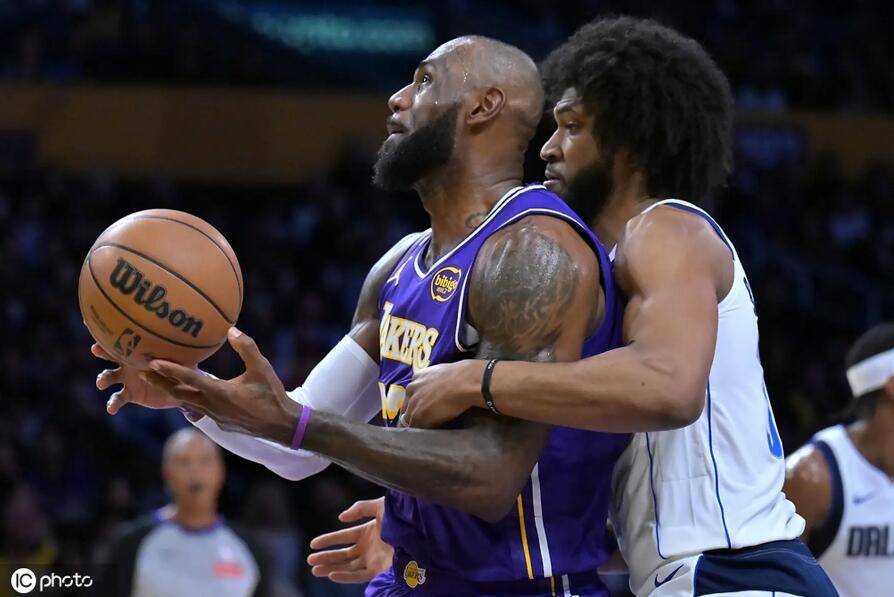 纪录收割机！詹姆斯再迎里程碑 一战超爵士两大名宿